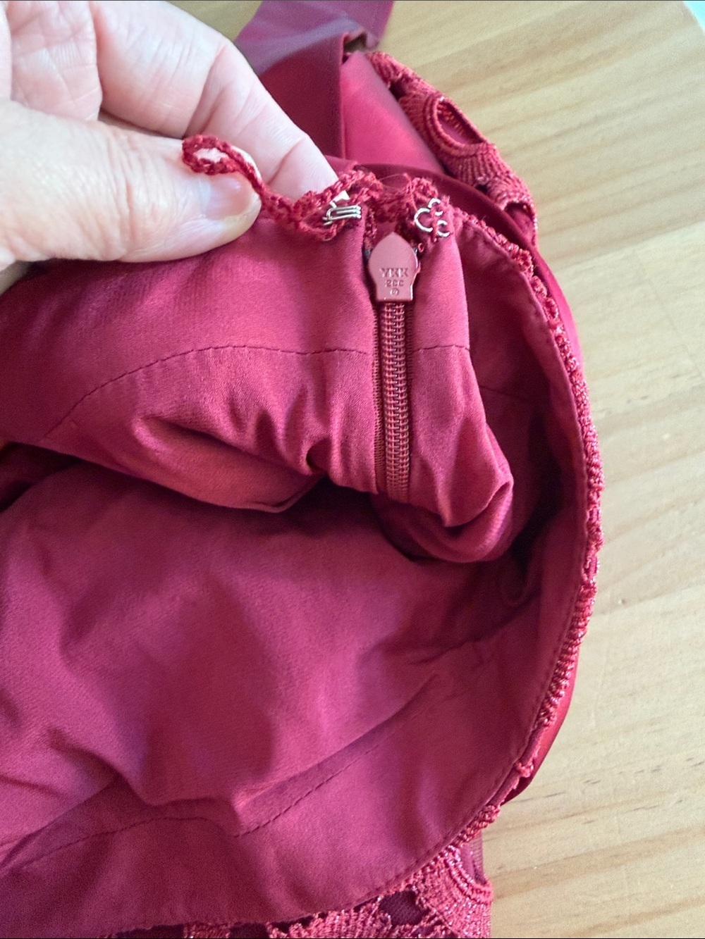 St. John Soutache Column Long Feminine Croquette Lace Maxi Skirt 4 Red Burgundy - Picture 14 of 14